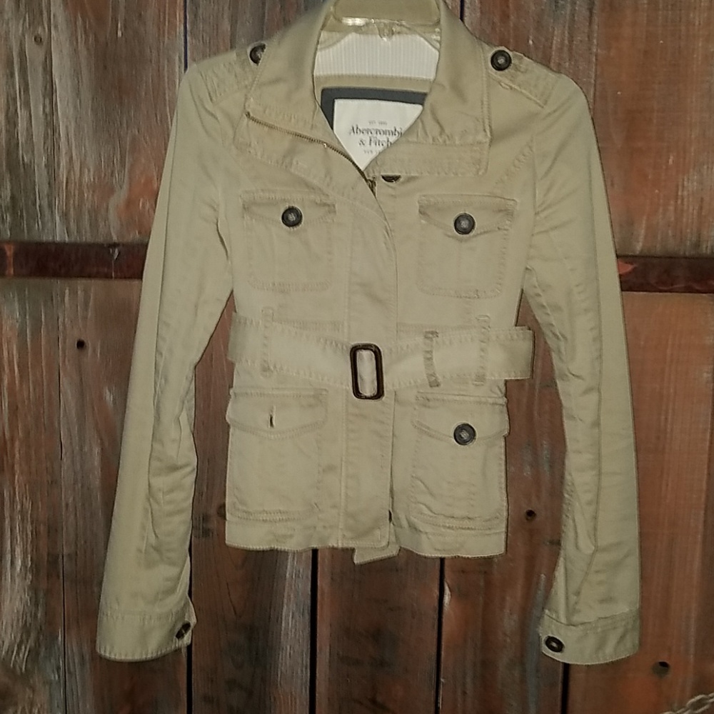 đź’•Abercrombie and Fitch jacketđź’• - Picture 4 of 8